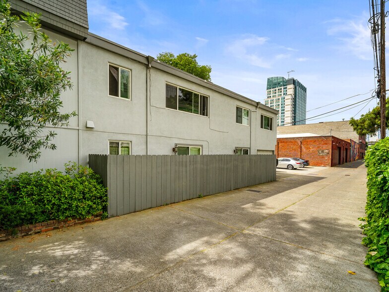 More Photos Of 718 13th St, Sacramento Multifamily For Sale