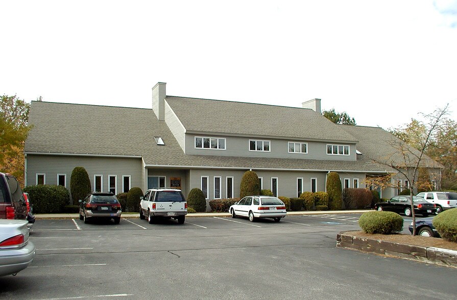 More Photos Of 323 Boston Post Rd, Sudbury Office For Lease