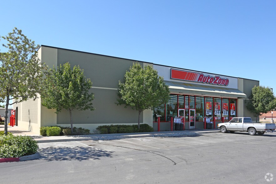 More Photos Of 2615 S Chestnut Ave, Fresno Freestanding For Sale