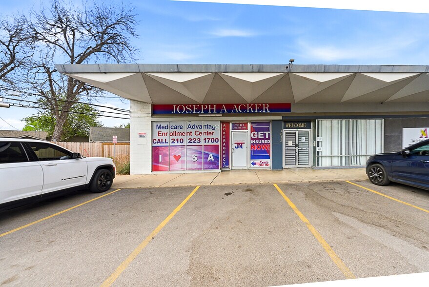 More Photos Of 1602 W Kings Hwy, San Antonio Freestanding For Sale