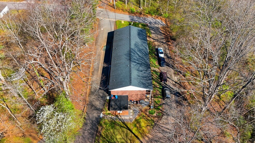 More Photos Of 1075 NW 7th Ave, Hickory Apartments For Sale