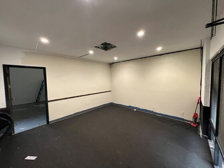 More Photos Of 1820-1828 Stone Ave, San Jose Warehouse For Sale