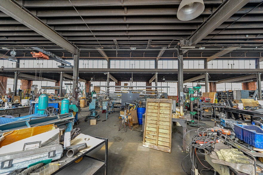 More Photos Of 2600 N 9th St, Saint Louis Manufacturing For Sale