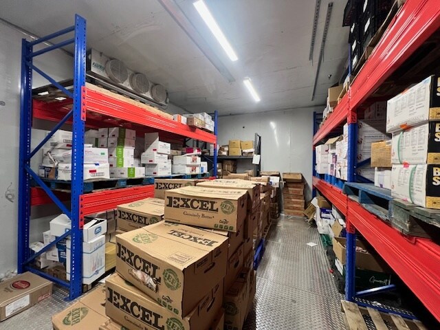 More Photos Of 601-635 28 St NE, Calgary Warehouse For Lease