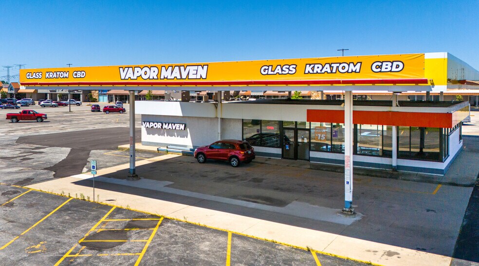 More Photos Of 1925-2141 S Main St, Morton Unknown For Lease