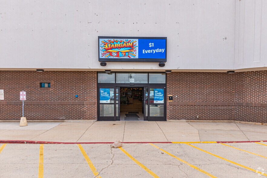 More Photos Of 2500 S Alpine Rd, Rockford Unknown For Lease