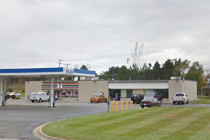 More Photos Of 3990 Tittabawassee Rd, Saginaw Freestanding For Lease