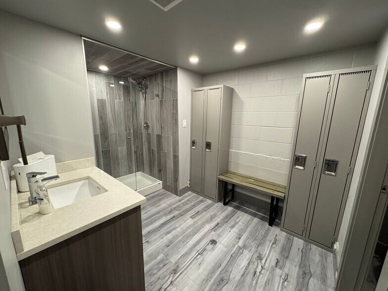 More Photos Of 11767 225th St, Maple Ridge Storefront Retail Office For Sale