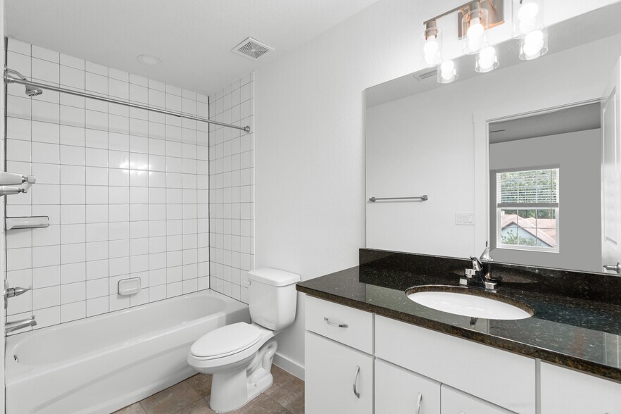 More Photos Of 2755 SE 17th St, Ocala Apartments For Sale