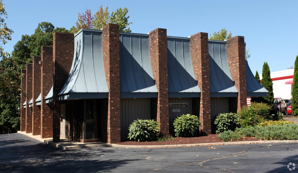 More Photos Of 537 Huffman Mill Rd, Burlington General Retail For Lease