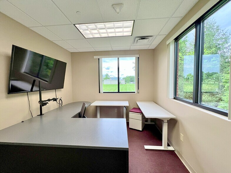 More Photos Of 620 Pierce Blvd, O'Fallon Office For Lease