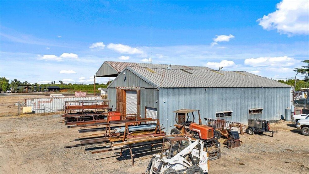 More Photos Of 5600 State Highway 108, Oakdale Warehouse For Lease