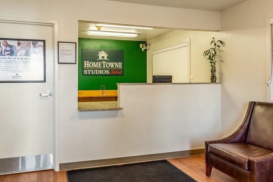 More Photos Of 520 Harlow Rd, Springfield Hotel For Sale