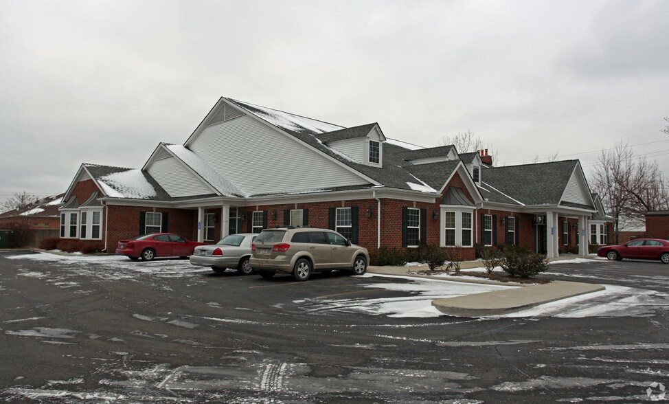 More Photos Of 2104 E Eleven Mile Rd, Warren Office For Lease