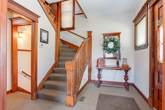 More Photos Of 422 W Wesley St, Wheaton Office For Sale