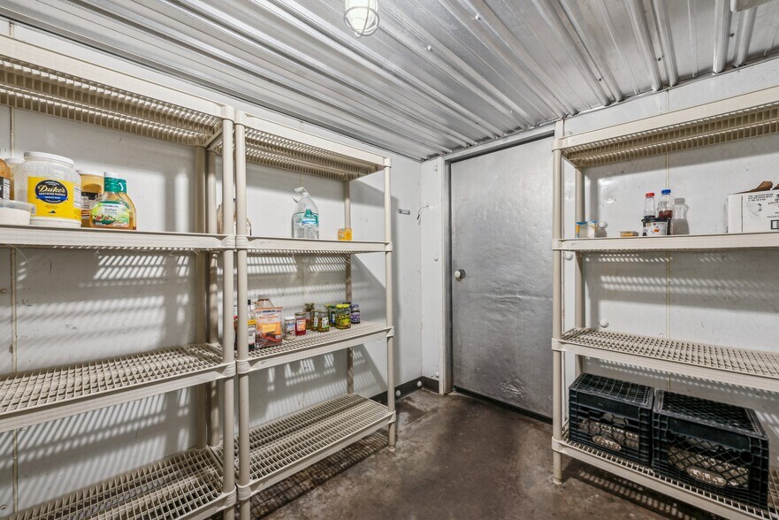 More Photos Of 8557 Mason Dixon Hwy, Meyersdale General Retail For Sale