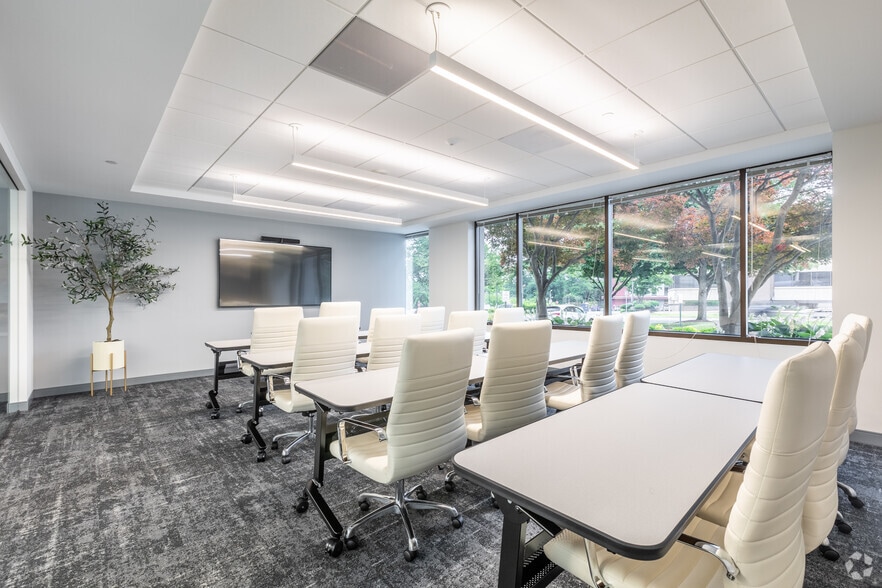 More Photos Of 3060 Williams Dr, Fairfax Office For Lease