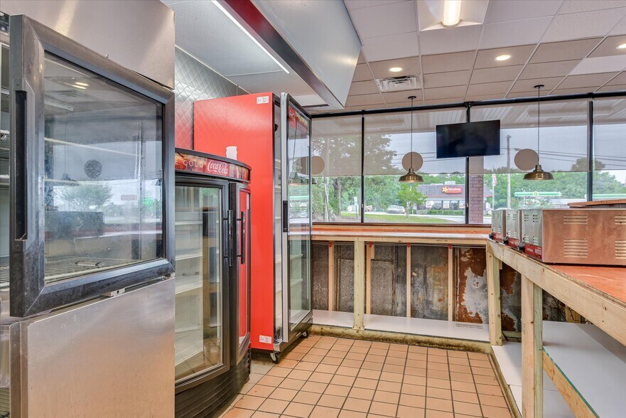 More Photos Of 115 Elm St, Lincolnton Restaurant For Lease