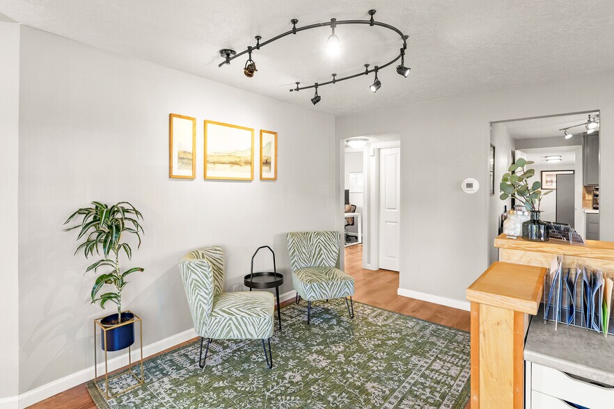 More Photos Of 22467 SW Ash St, Sherwood Office Residential For Sale