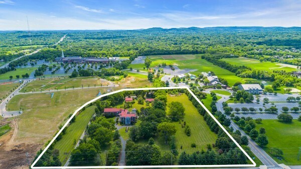 More Photos Of 1112 Franklin Rd, Brentwood Specialty For Sale