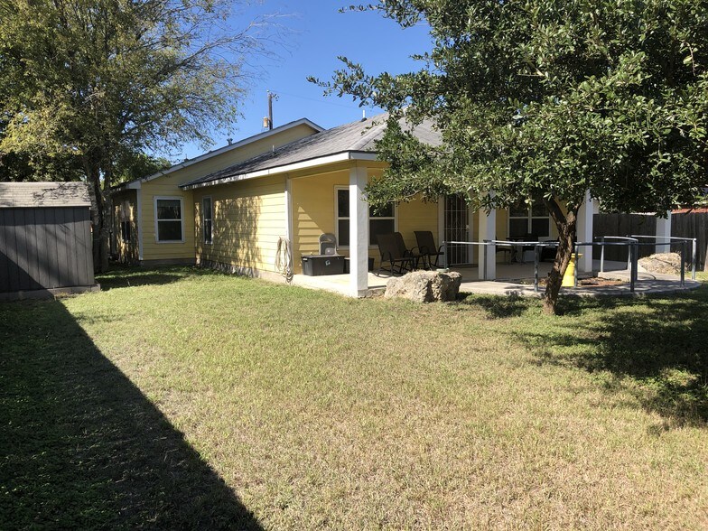 More Photos Of 2522 Holly Hill Dr, San Antonio Medical For Lease