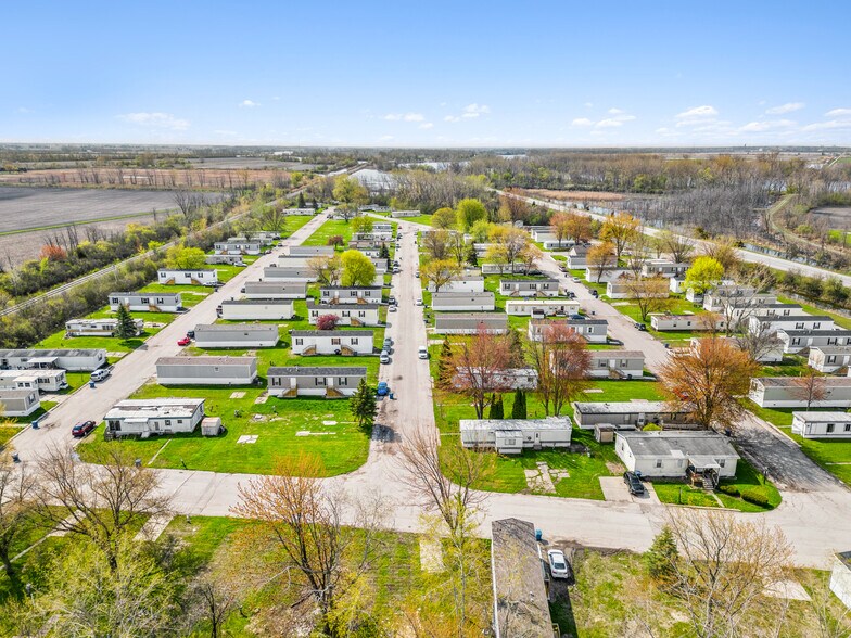 More Photos Of 765 S River Rd, Bay City Manufactured Housing Mobile Home Park For Sale