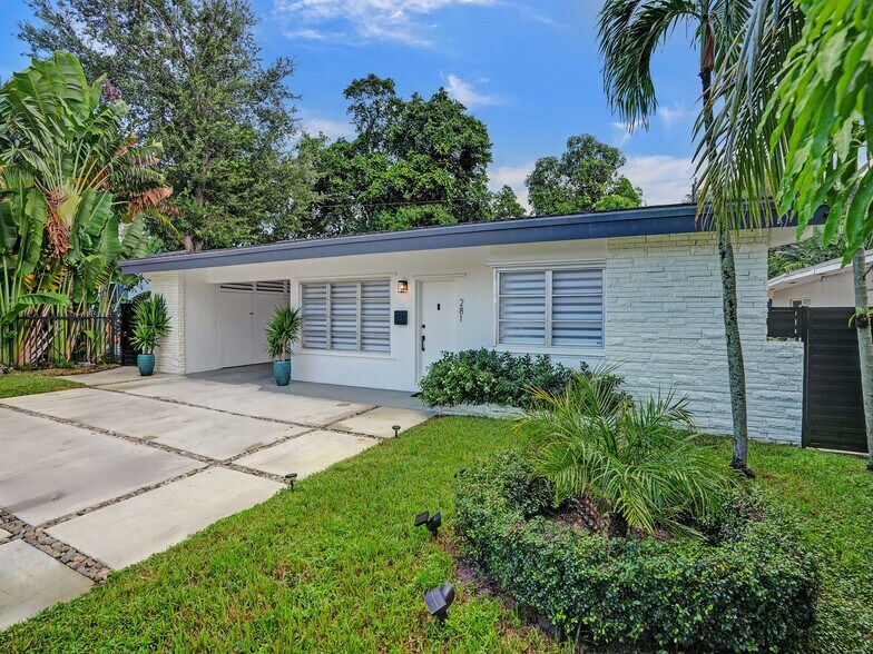 More Photos Of 281 NE 112th St, Miami Light Distribution For Sale
