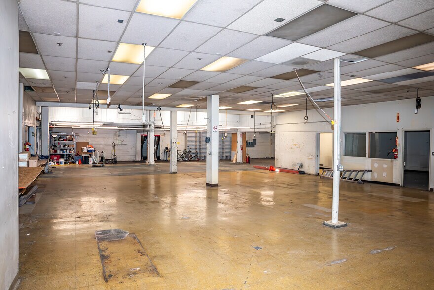More Photos Of 475 4th St, San Francisco Service For Lease