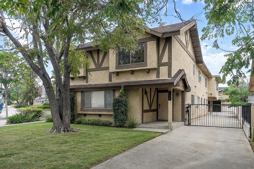 Primary Photo Of 104 N Atlantic Blvd, Alhambra Apartments For Sale