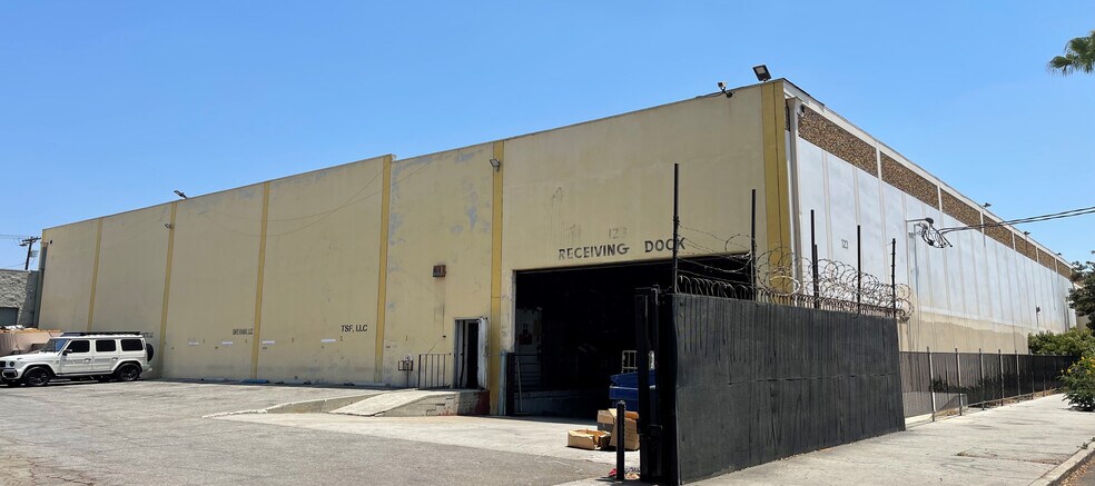 Primary Photo Of 123 E 35th St, Los Angeles Warehouse For Lease