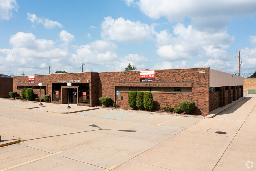 Primary Photo Of 1650 Fort St, Trenton Office For Lease