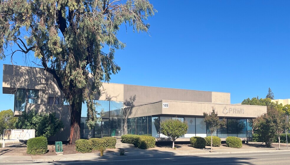 More Photos Of 149 W Yokuts Ave, Stockton Office For Lease