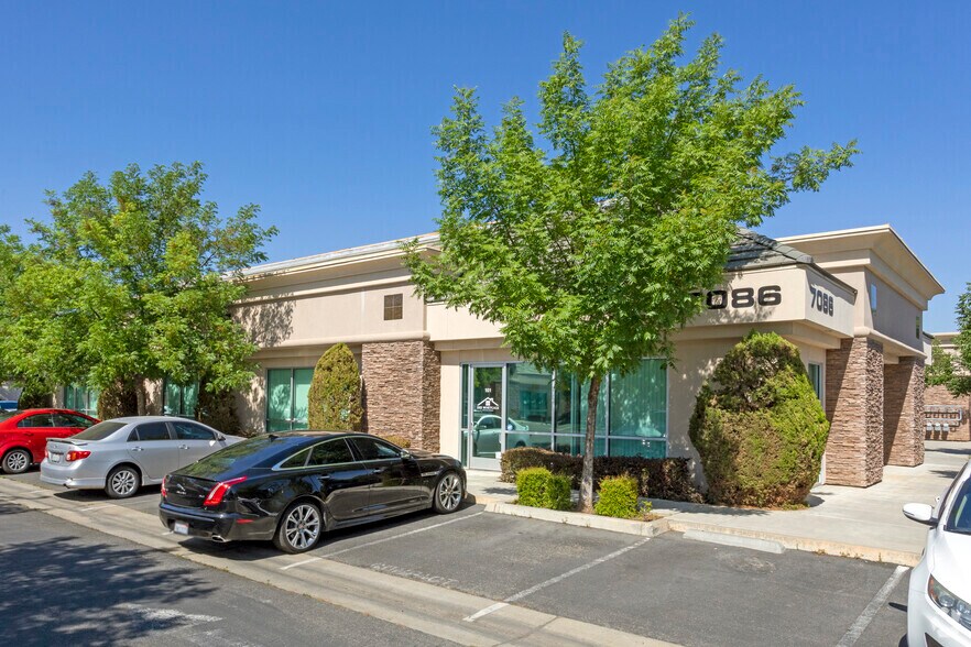 More Photos Of 7086 N Maple Ave, Fresno Office For Lease
