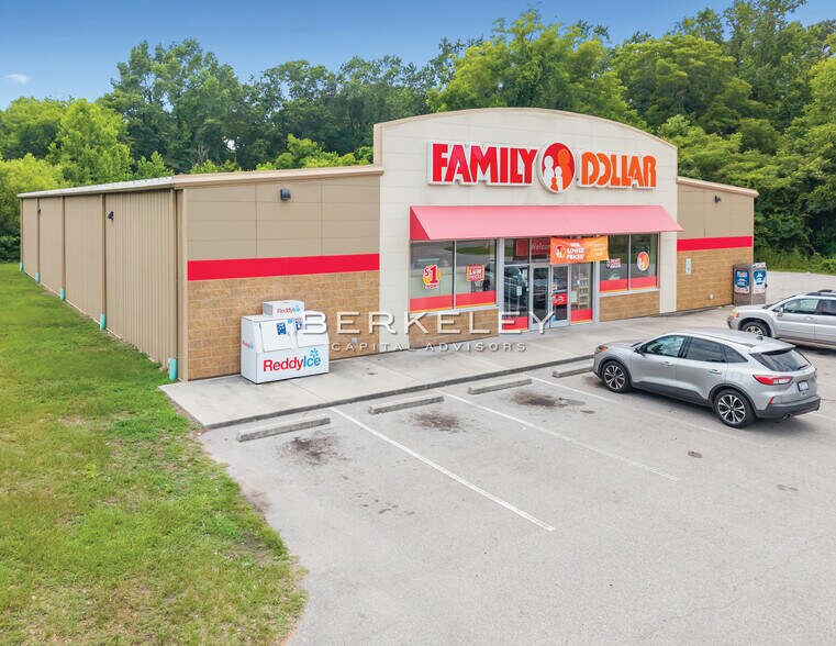 More Photos Of 224 E Kornegay St, Dover Storefront For Sale