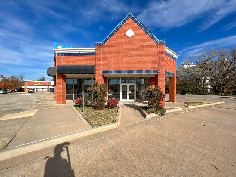 More Photos Of 5959 NW Expressway St, Oklahoma City Freestanding For Lease