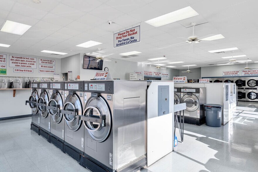 More Photos Of 7716 Raeford Rd, Fayetteville Freestanding For Sale