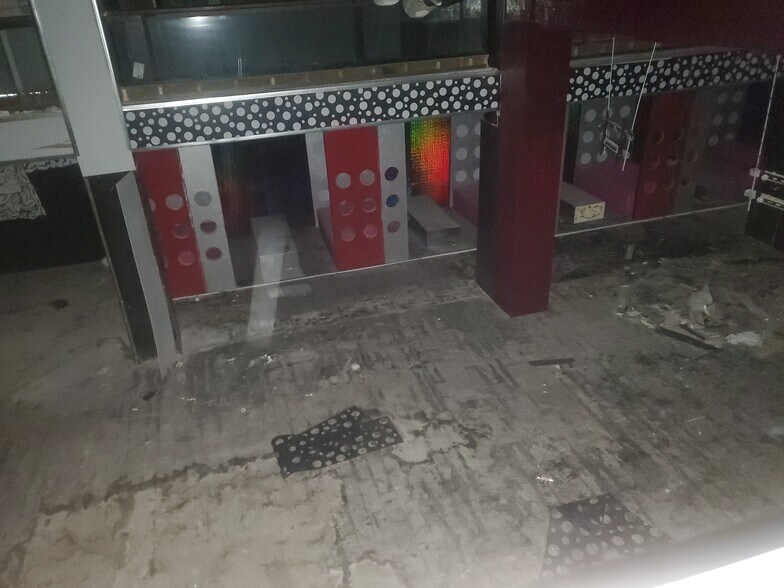 More Photos Of 5960 Dr Martin Luther King Dr, Saint Louis Bar For Sale