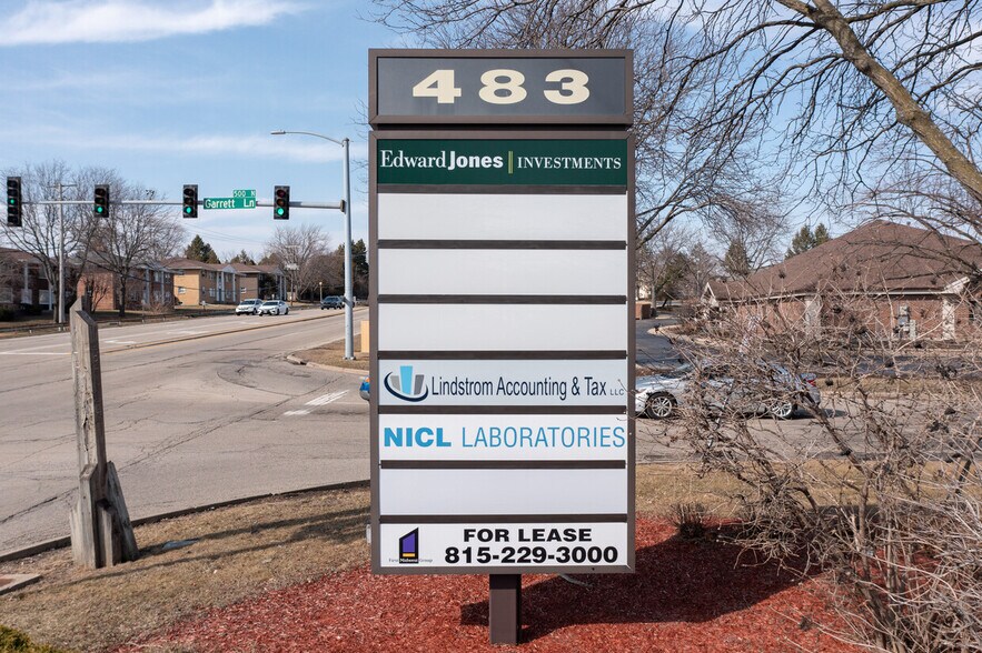 More Photos Of 483 N Mulford St, Rockford Office For Sale
