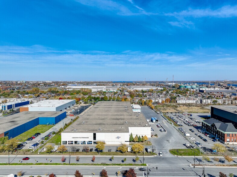 More Photos Of 1601 Rue Dickson, Montréal Distribution For Lease