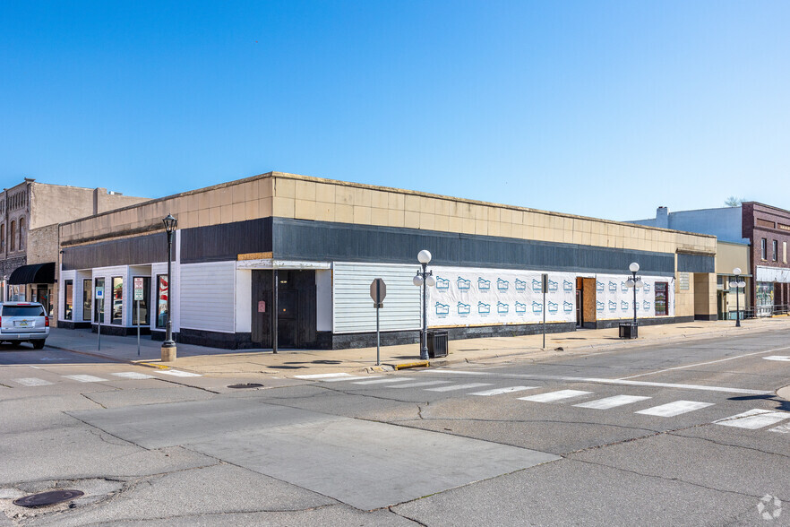 Primary Photo Of 1104 2nd St, Perry Storefront For Lease