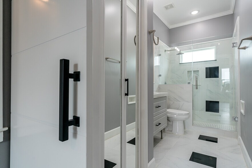 More Photos Of 1801 Rosenberg St, Galveston Apartments For Sale