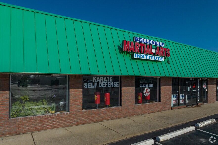 More Photos Of 781-885 Sumpter Rd, Belleville Unknown For Lease