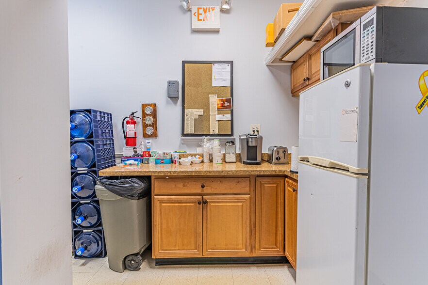 More Photos Of 1003-1031 McBride Ave, Woodland Park Medical For Lease