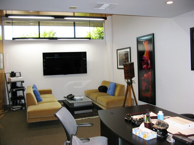 More Photos Of 870 Vine St, Los Angeles Office For Lease