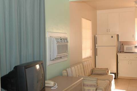 More Photos Of 537 S Country Club Dr, Mesa Hotel For Sale