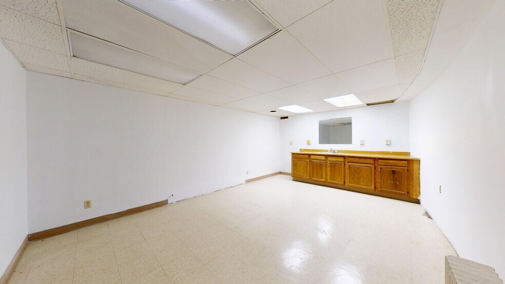 More Photos Of 152 Grant Ave, Vandergrift Storefront Retail Office For Lease