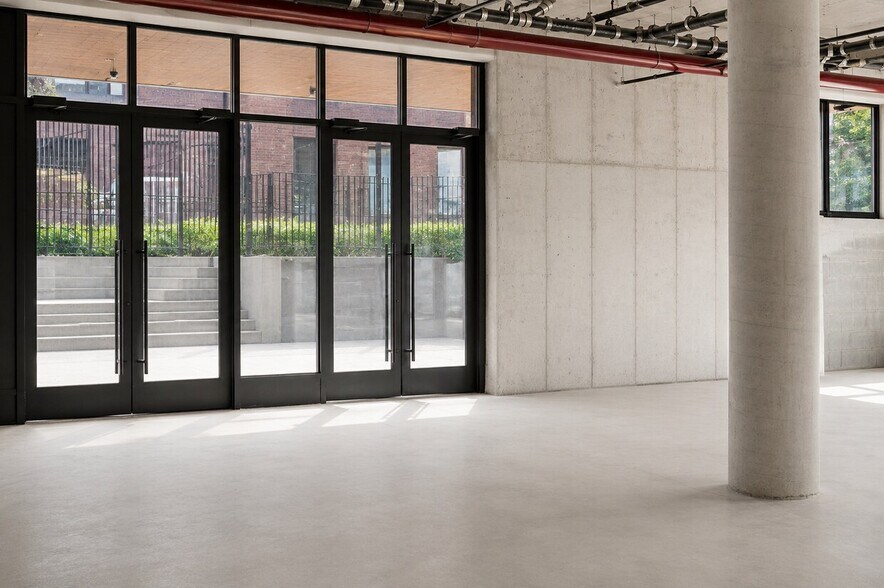 More Photos Of 33 Franklin St, Brooklyn Apartments For Lease