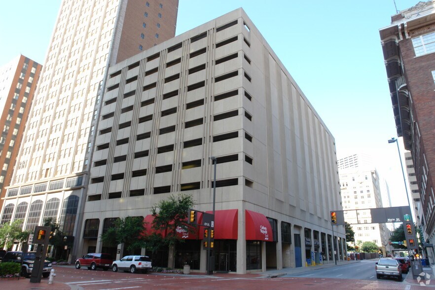 More Photos Of 701 Houston St, Fort Worth Parking Garage For Lease