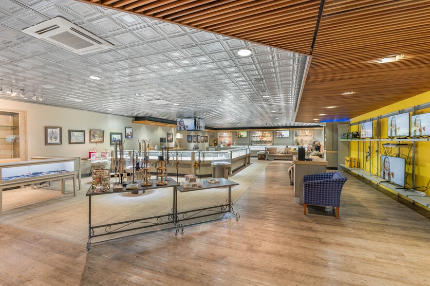 More Photos Of 255 Cumberland Trace Rd, Bowling Green Flex For Lease