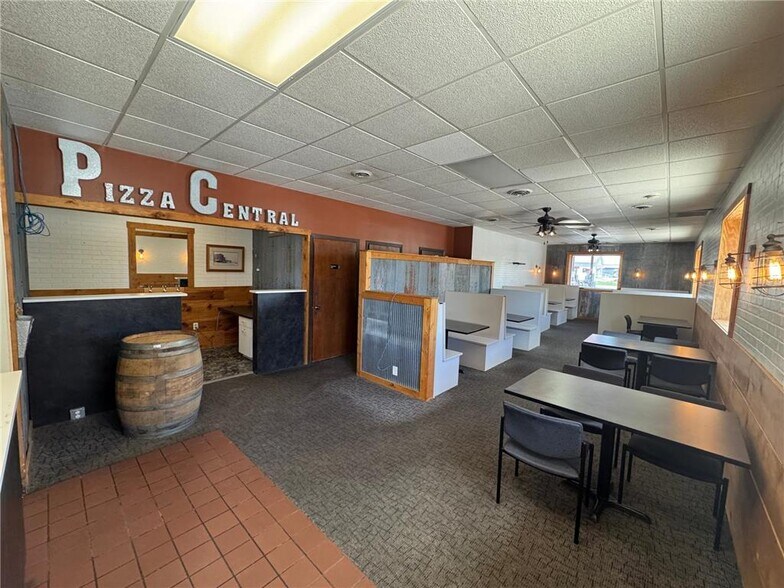 Primary Photo Of 110 Central Ave S, Milaca Restaurant For Lease